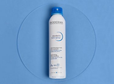 Presentation of Atoderm SOS Spray, a bottle designed to reduce itchy skin